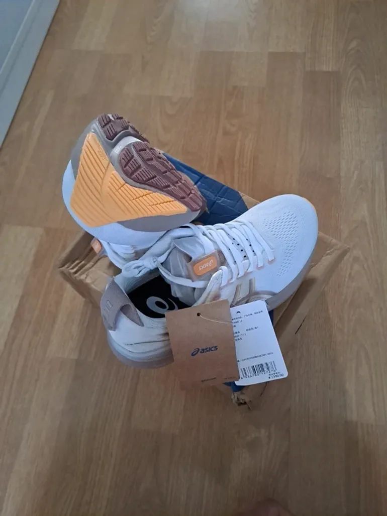 Used Asics Gel Kayano 32 bike — image 13 of 14