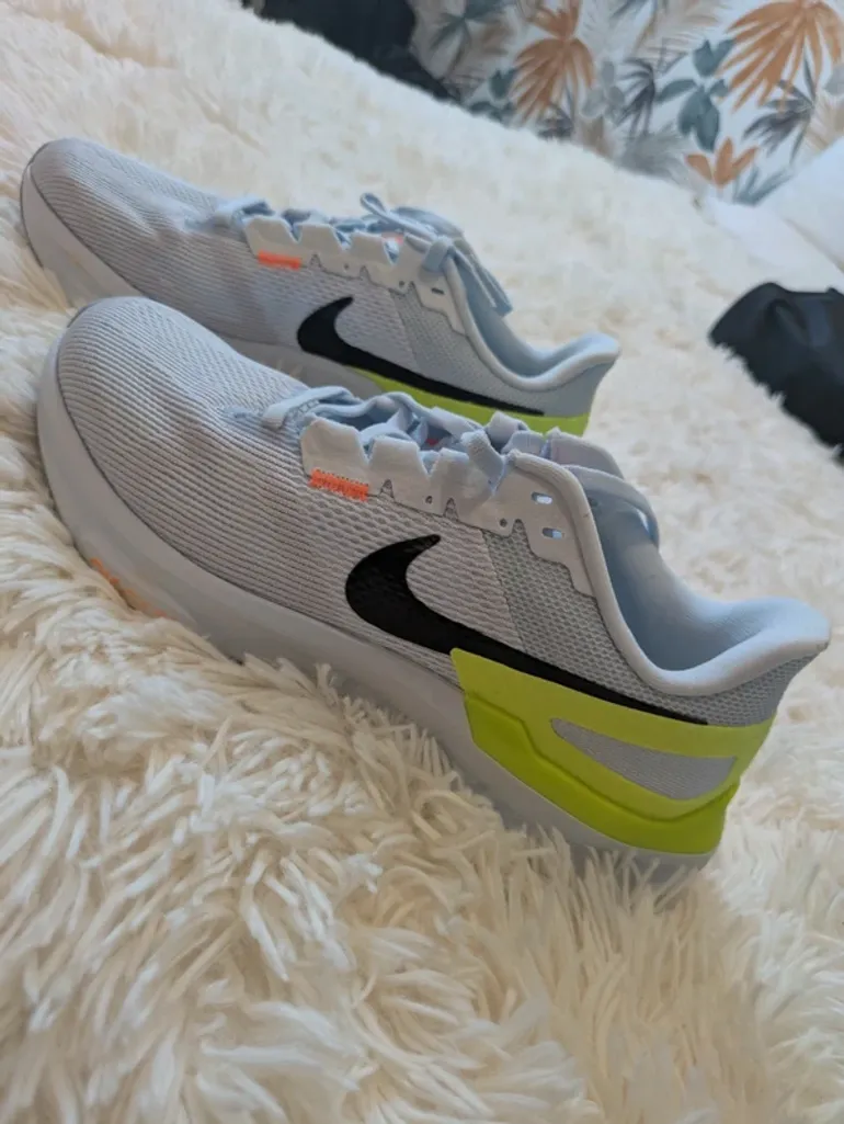 Used Nike Air Zoom Structure 25 bike — image 1 of 4