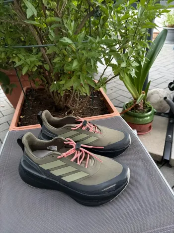 Used Adidas Ultraboost 5 bike
