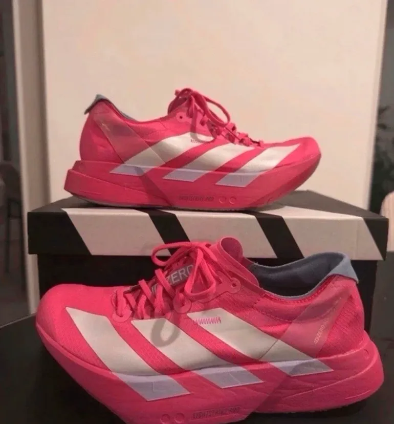 Used Pro Adizero Adios 4 bike — image 2 of 3