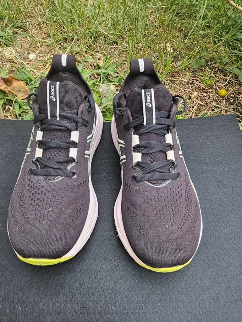 Used Asics Gel Nimbus 26 bike — image 4 of 4