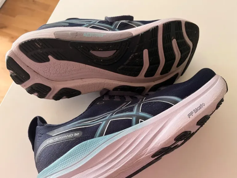 Used Asics Gel Kayano 32 bike — image 2 of 6