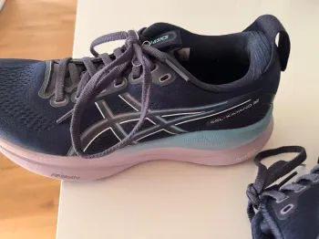 Used Asics Gel Kayano 32 bike — image 4 of 6