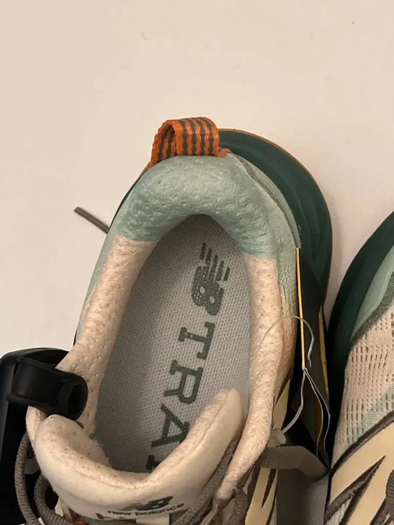 Used New Balance Hierro v9 bike — image 8 of 12