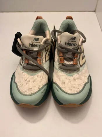 Used New Balance Hierro v9 bike — image 11 of 12