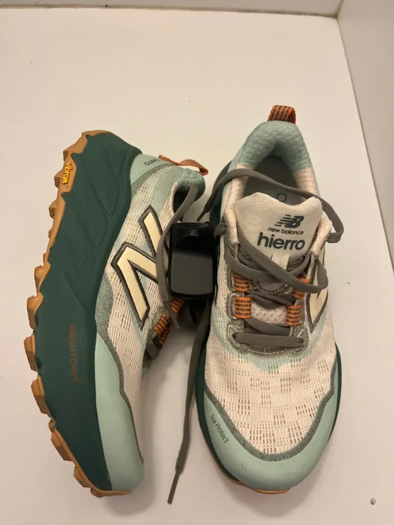 Used New Balance Hierro v9 bike — image 2 of 12