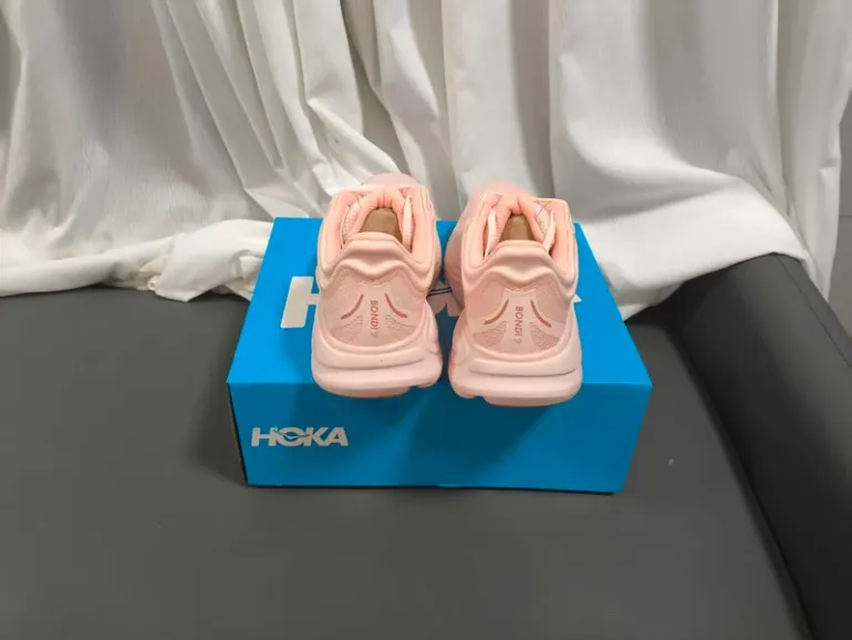 Hoka Running Shoes Size 39 bike d'occasion — image 3 sur 5