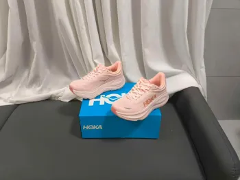 Hoka Running Shoes Size 39 bike d'occasion