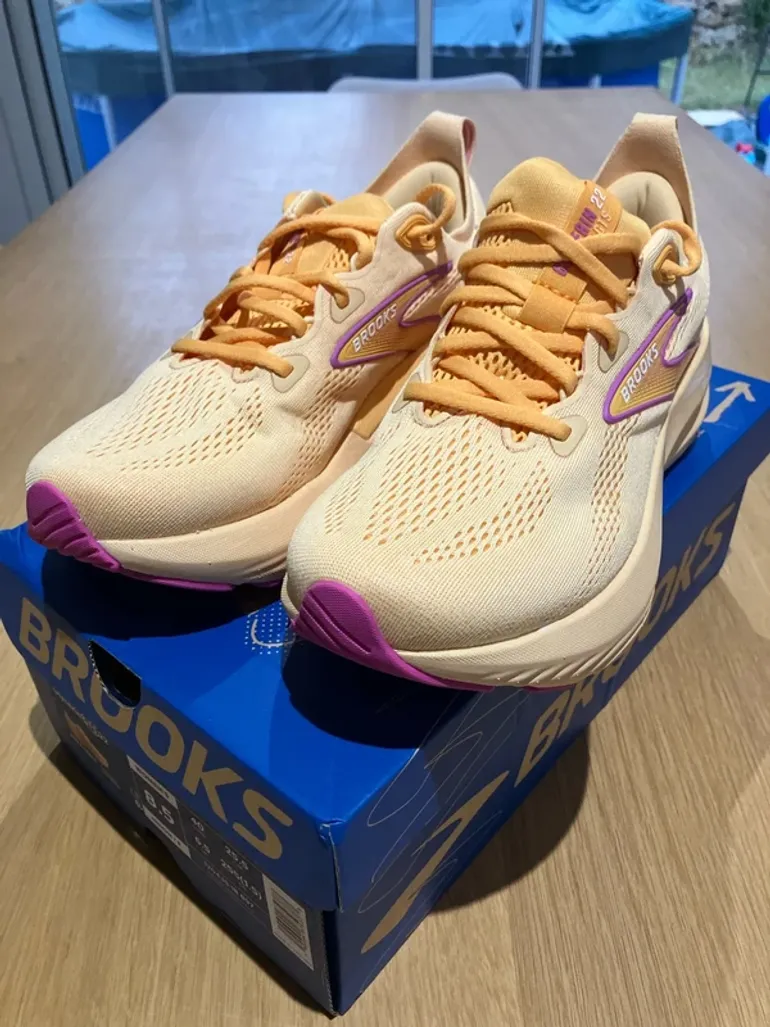 Brooks Glycerin GTS 22 bike usato — immagine 1 di 6