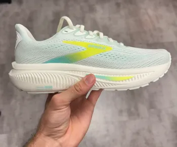 Brooks Running Shoes bike usato — immagine 3 di 3