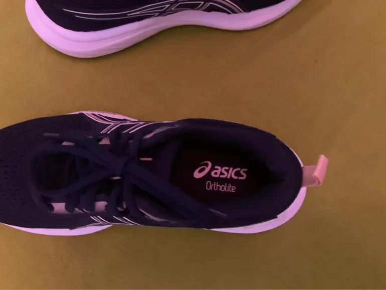 Used Asics Amplifoam Gel bike — image 2 of 5