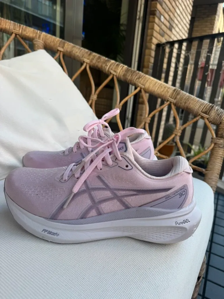 Used Asics Gel-Kayano 30 bike — image 2 of 10