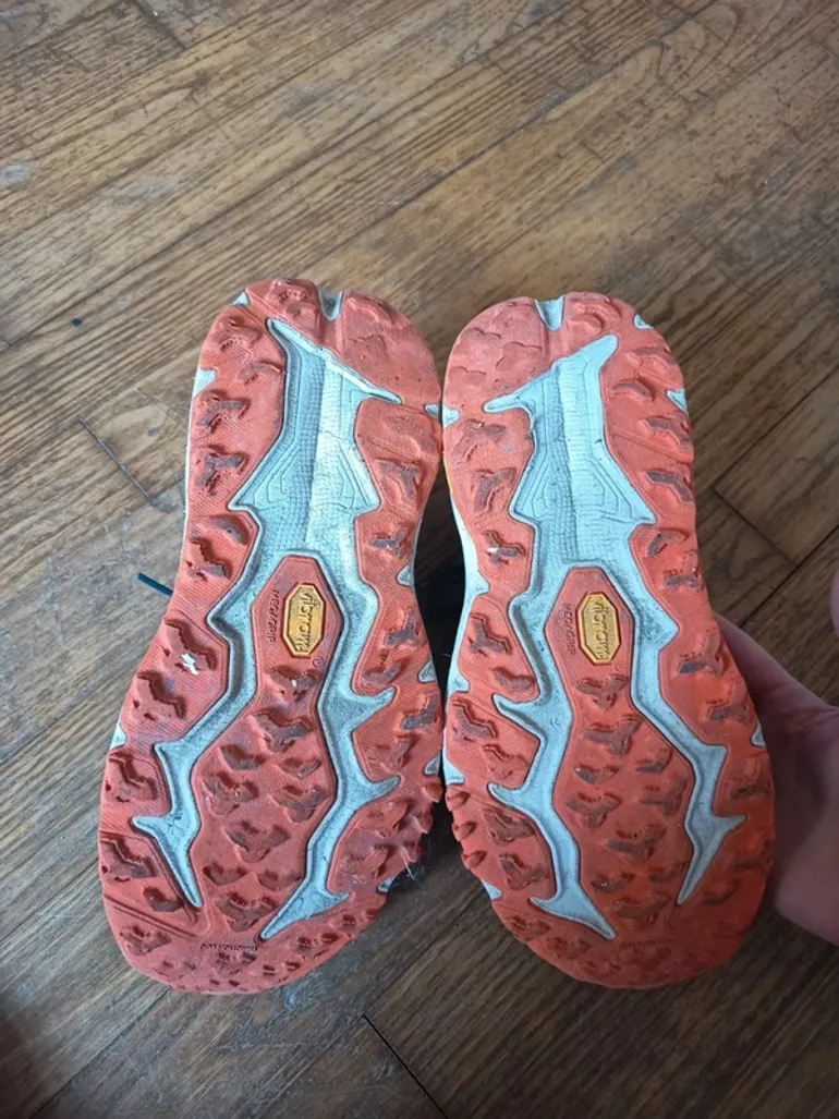 Used Hoka Speedgoat 6 bike — image 3 of 4