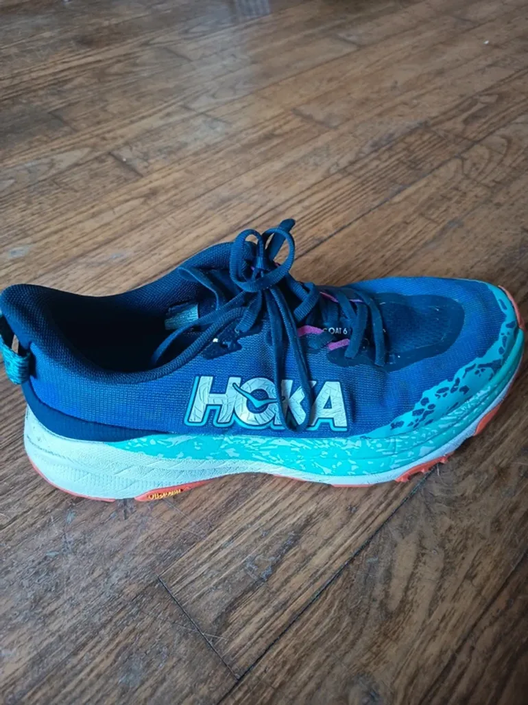 Used Hoka Speedgoat 6 bike — image 2 of 4