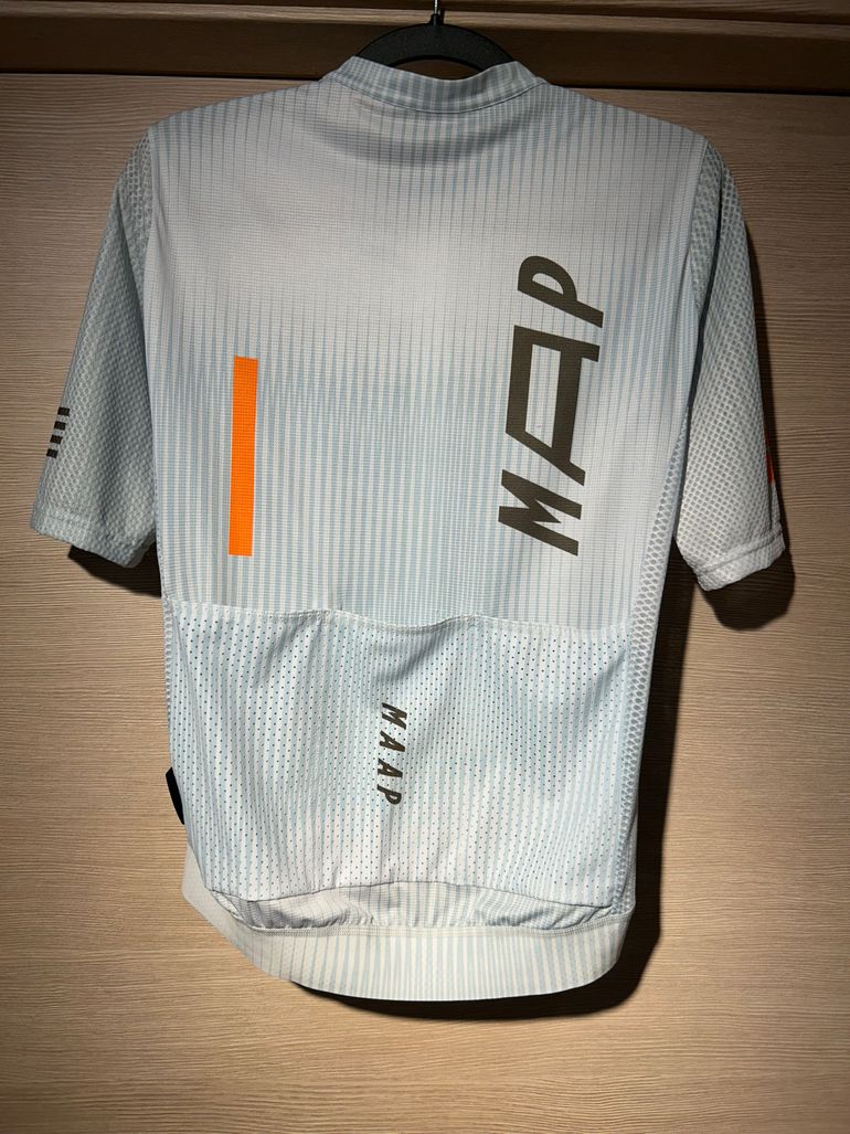 Used MAAP Women's Pro Air Jersey 2025 bike — image 2 of 3