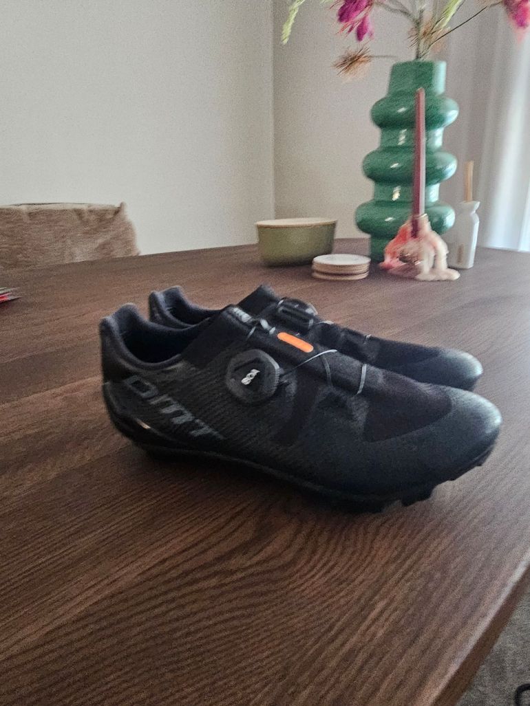 Używany Dmt KR3 Road Cycling Shoes 2020 bike — zdjęcie 1 z 3