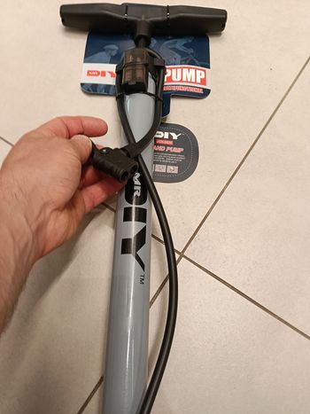 Używany A2B Stationary Floor Pump 2026 bike — zdjęcie 5 z 5