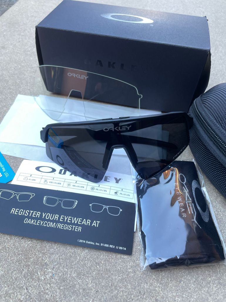 Used Oakley Sutro Lite Sweep Sunglasses bike — image 4 of 10
