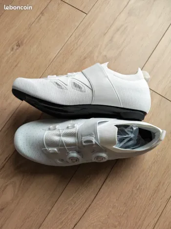 White Chaussures cyclisme Gravel road full 42 2026 bike d'occasion — image 5 sur 7