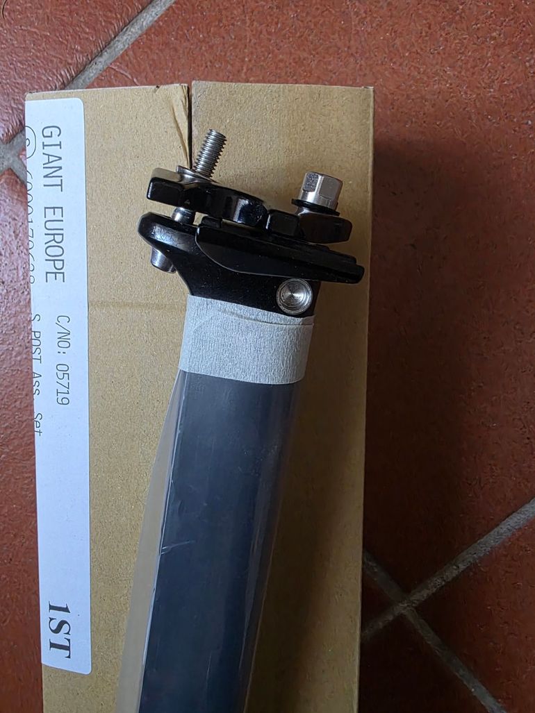 Używany Giant TCR PRO 0 Seatpost 2022 bike — zdjęcie 3 z 8