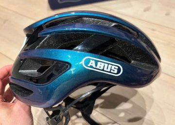 Brugt ABUS Airbreaker Iridescent Helmet bike — billede 9 af 13