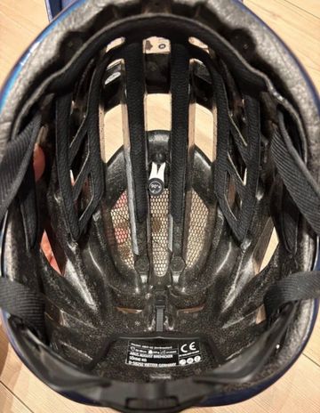 Brugt ABUS Airbreaker Iridescent Helmet bike — billede 12 af 13