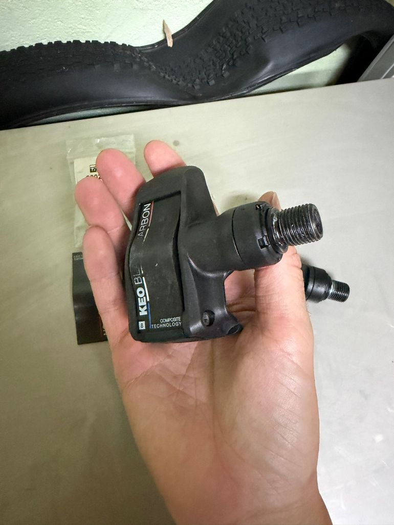 Używany Look Keo Blade Carbon Pedals 2025 bike — zdjęcie 4 z 6