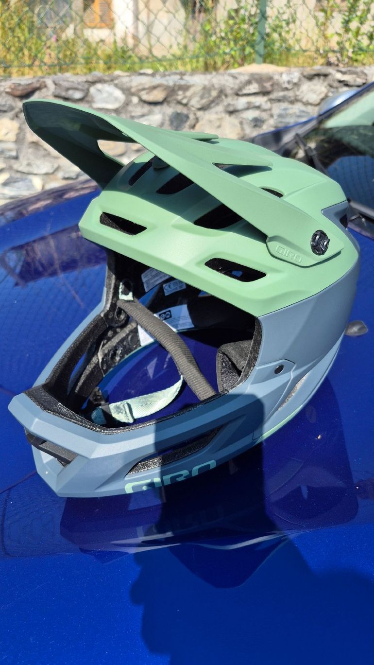 Używany Giro Helmet 2025 bike — zdjęcie 3 z 5
