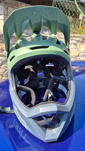 Używany Giro Helmet 2025 bike — zdjęcie 2 z 5