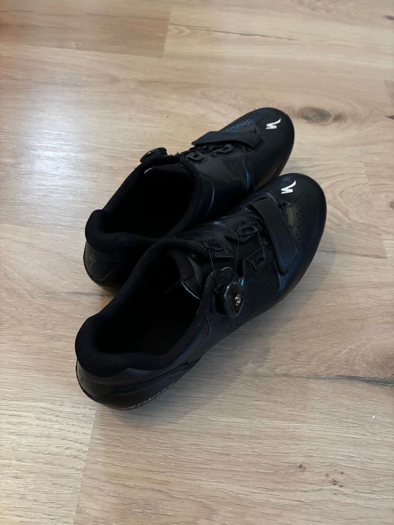 Used Specialized Black edition bike — image 2 of 6