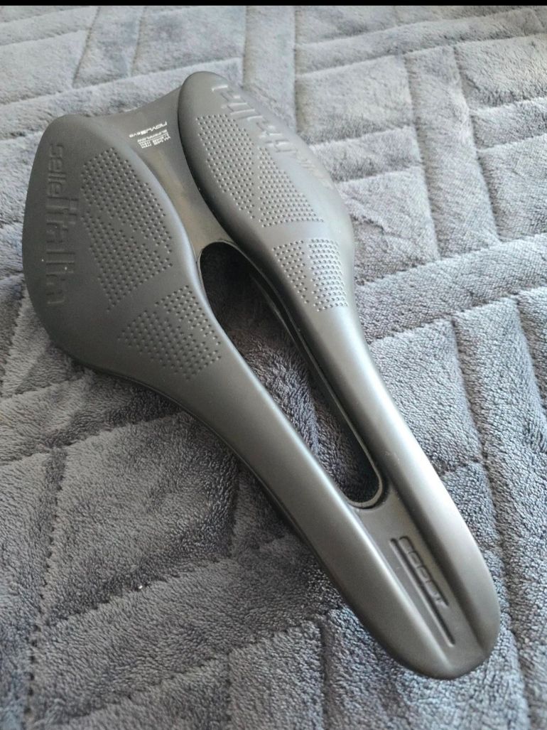 Used Selle Italia Novus Boost Evo Saddle 2025 bike — image 2 of 3