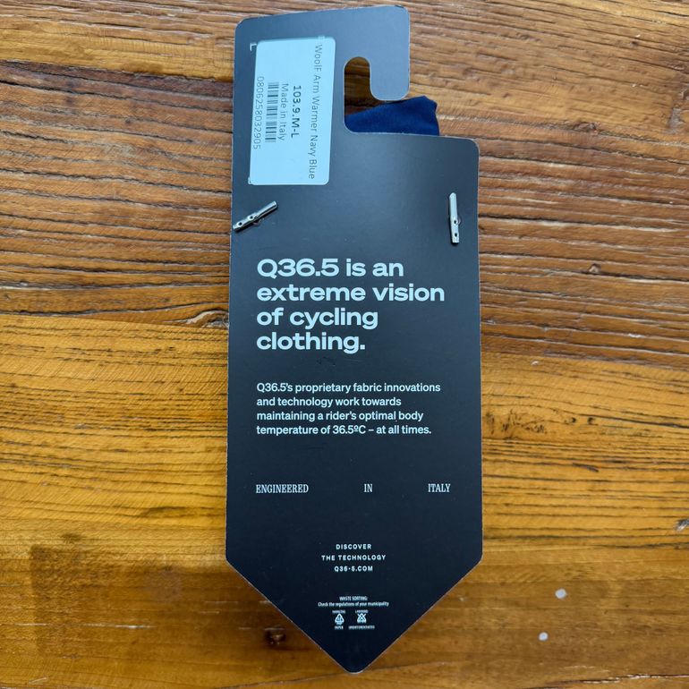 Used Q36.5 WoolF Arm Warmer Navy Blue M-L// NEW!! 50% OFF!! 2025 bike — image 2 of 2