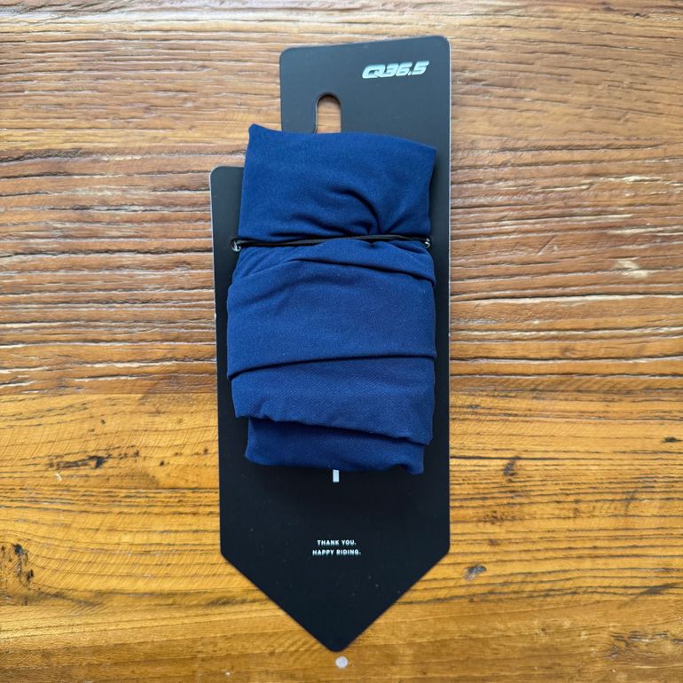 Used Q36.5 WoolF Arm Warmer Navy Blue M-L// NEW!! 50% OFF!! 2025 bike — image 1 of 2