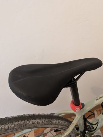 Używany Specialized Bridge Sport 143 mm Saddle 2026 bike — zdjęcie 3 z 7