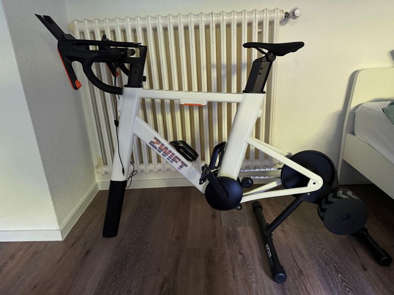 Gebrauchtes Wahoo KICKR CORE 2 Smart Trainer 2024 bike — Bild 1 von 2