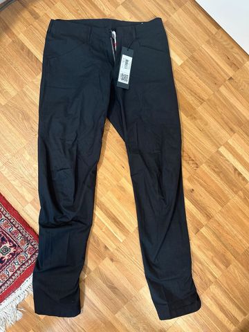 Używany Arc’teryx Voronoi Pants Outdoor Clothing