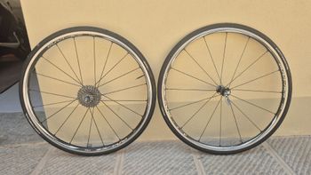 Używany Shimano Dura-Ace C24 Wheelset 2017 bike — zdjęcie 2 z 7