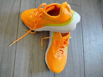 Saucony Hurricane 24 Running Shoes de segunda mano