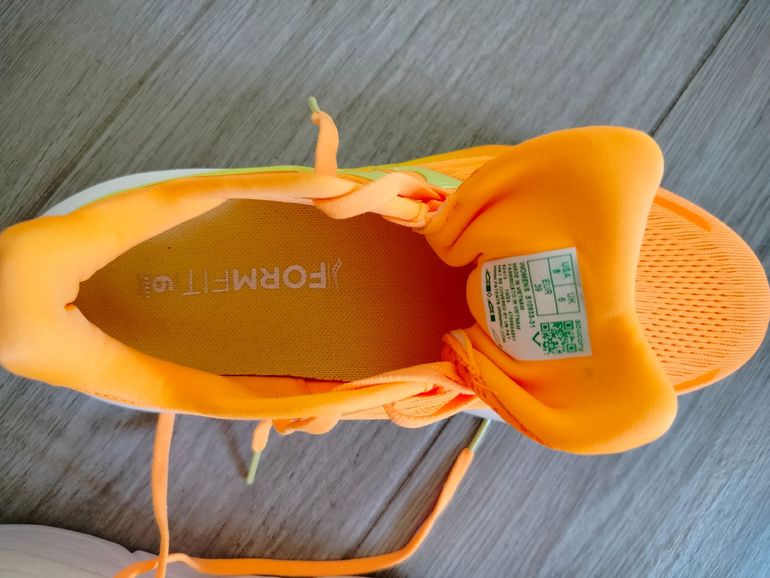 Used Saucony Hurricane 24 bike — image 4 of 4