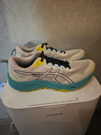Asics Running Shoes bike d'occasion — image 4 sur 4