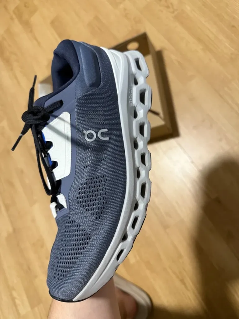 Autre ON Running shoes size 42.5 bike d'occasion — image 3 sur 3
