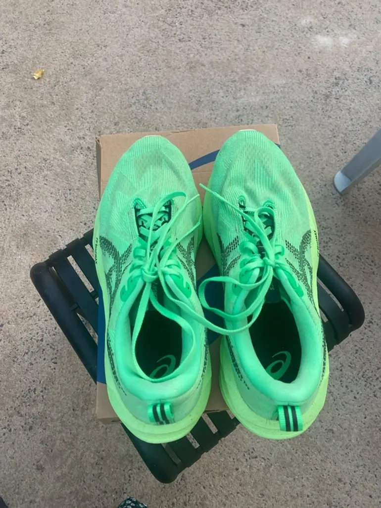 Używany Asics Novablast 5 bike — zdjęcie 4 z 7