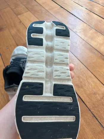Used On Running shoes size 42 bike — image 8 of 10