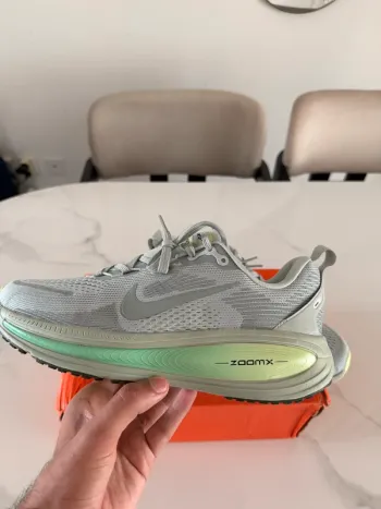 Gebrauchtes Nike Zoom Vomero 18 bike — Bild 2 von 7