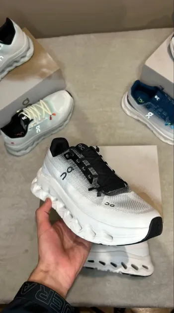 Used On Running Shoes Size 43 bike — image 2 of 2