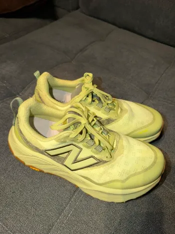 Used New Balance Fresh Foam X Hierro v9 bike — image 3 of 7