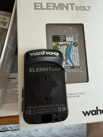 Gebrauchtes Wahoo ELEMNT BOLT V2 GPS Cycling Computer 2024 bike — Bild 3 von 4