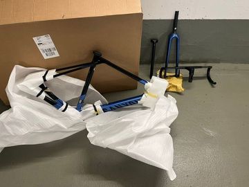 Used Canyon Ultimate CF SL7 DI2 Frame Kit and Seatpost 2023 Groupset