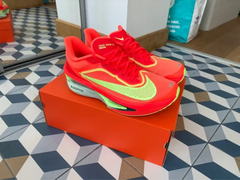 Used Nike Zoom Fly 6 bike — image 1 of 5