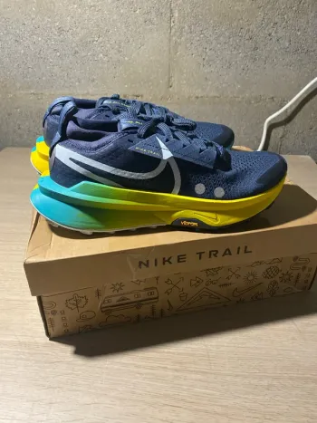 Gebrauchtes Nike zoomx zegama trail 2 bike — Bild 2 von 11